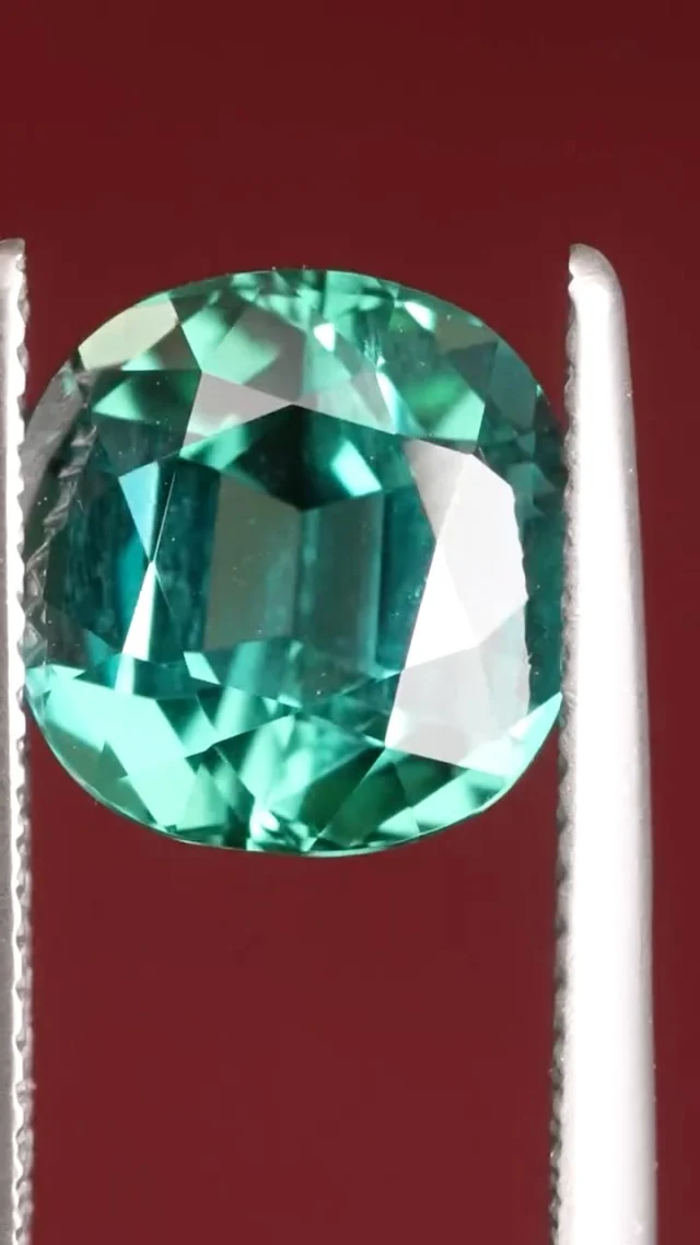Do you think it's a Paraiba?

Lagoon Tourmaline... The new star of coloured gems.